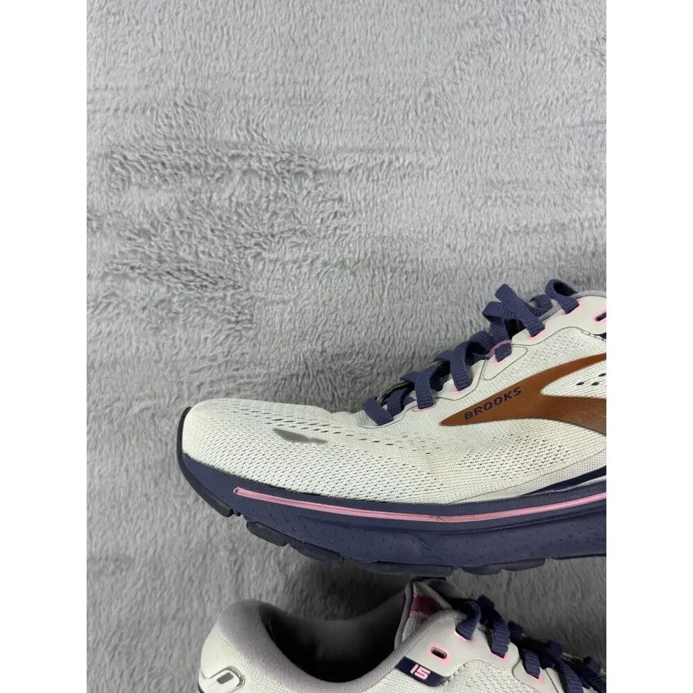 Brooks up sale